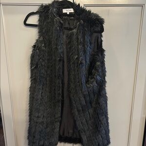 John + Jenn sz sm Faux Fur Vest in Black